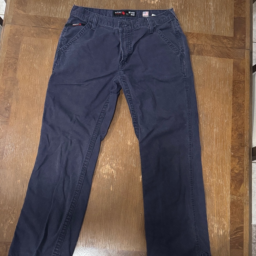 Ariat M4 Relaxed Boot Jeans in Dark Blue 34x32 worn once or twice
